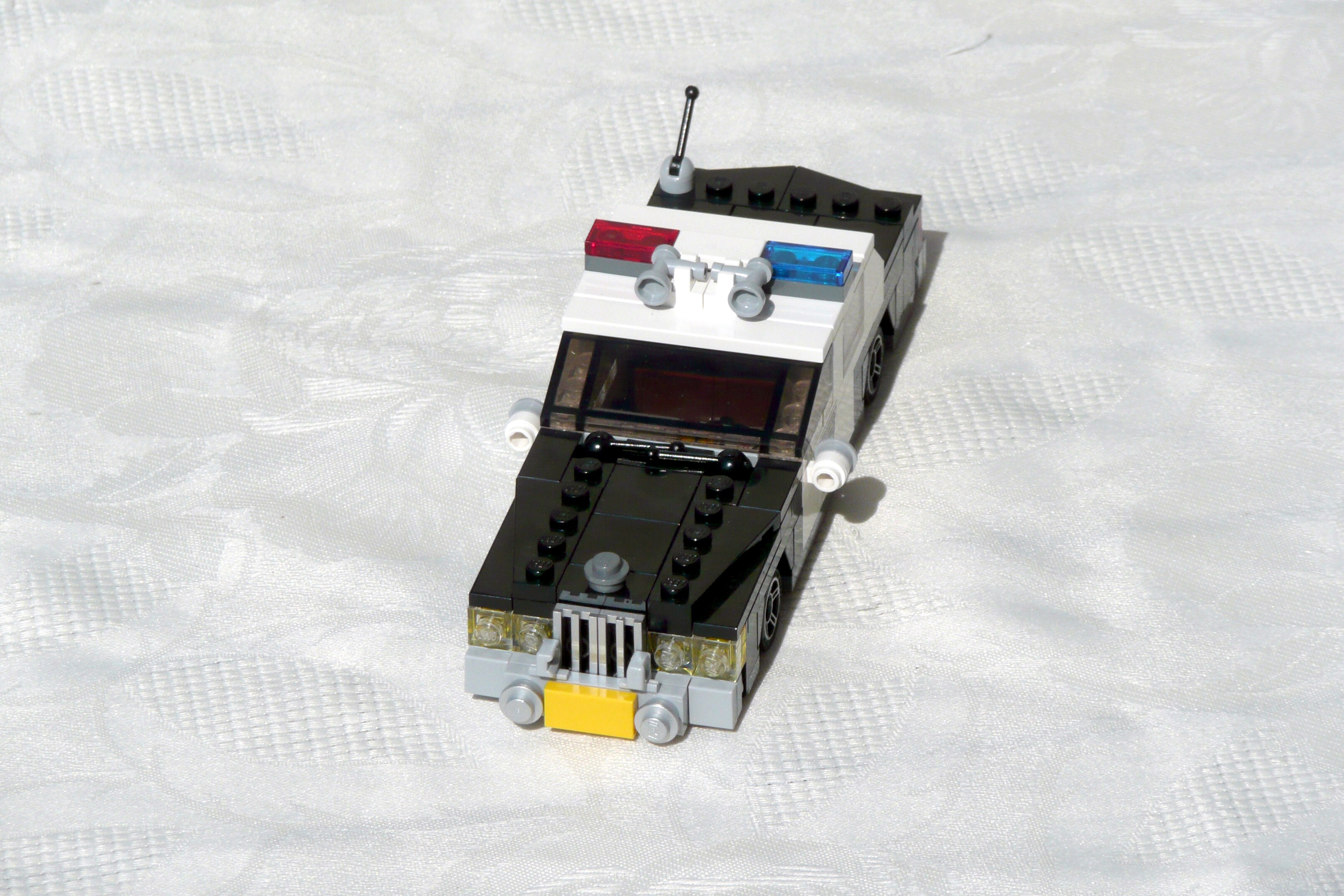 polizeiauto-020-102-police_car.jpg
