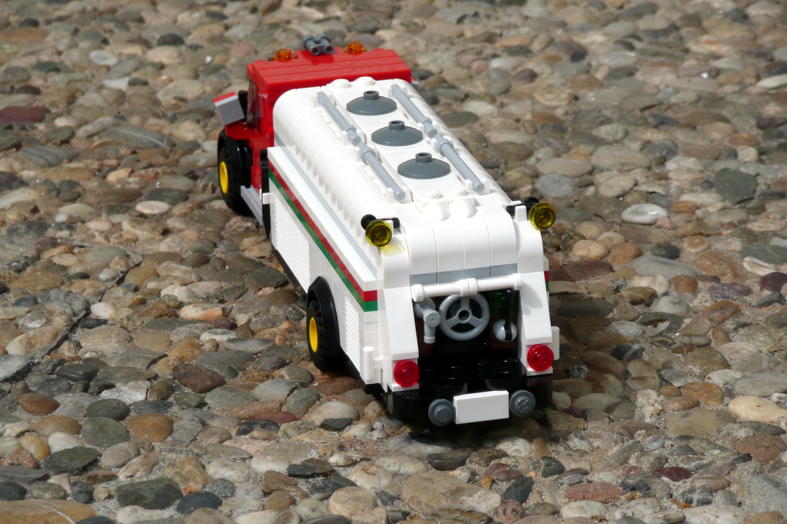 tankwagen-010-10-10-13-octan.jpg