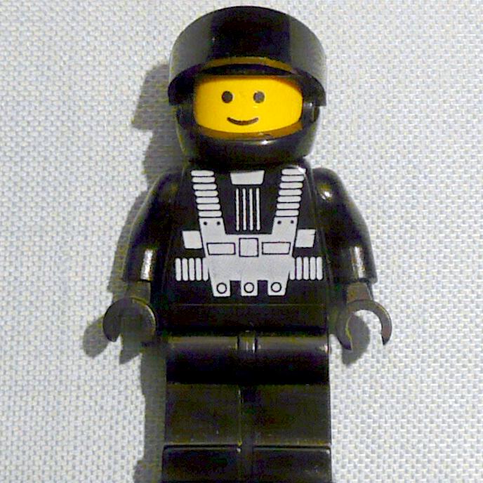 blacktron-01-02-01-01-01-blacktron.jpg