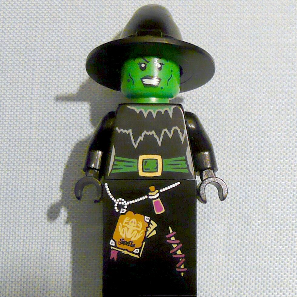 minifig-collection-serie_02-04-01-hexe.jpg