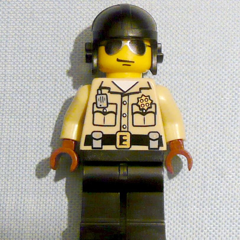 minifig-collection-serie_02-06-01-polizist.jpg