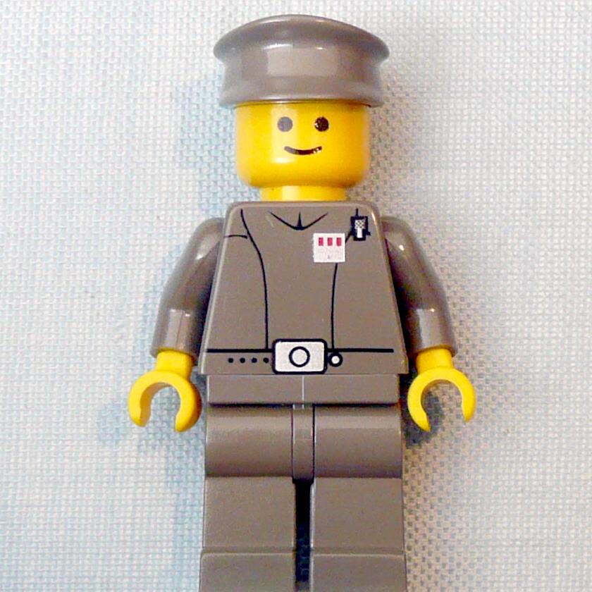 starwars-7110-10-imperial_officer.jpg