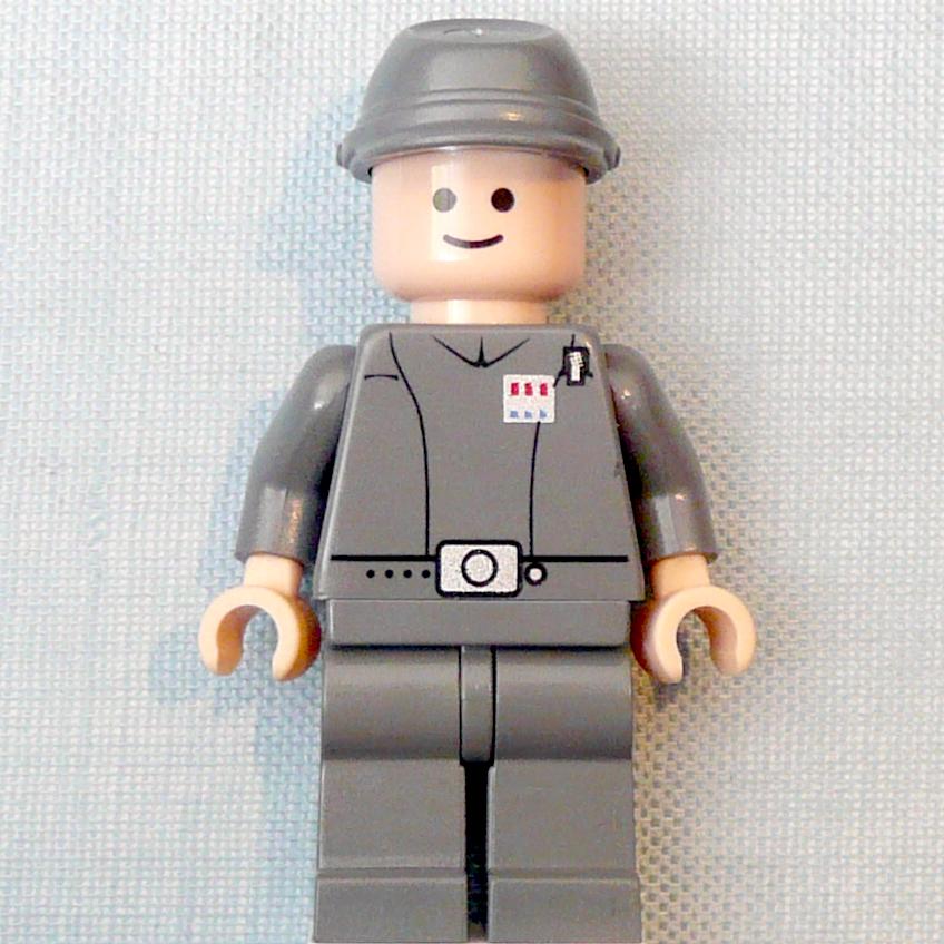 starwars-7110-50-imperial_officer.jpg