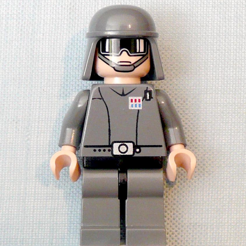 starwars-7150-10-general_veers.jpg