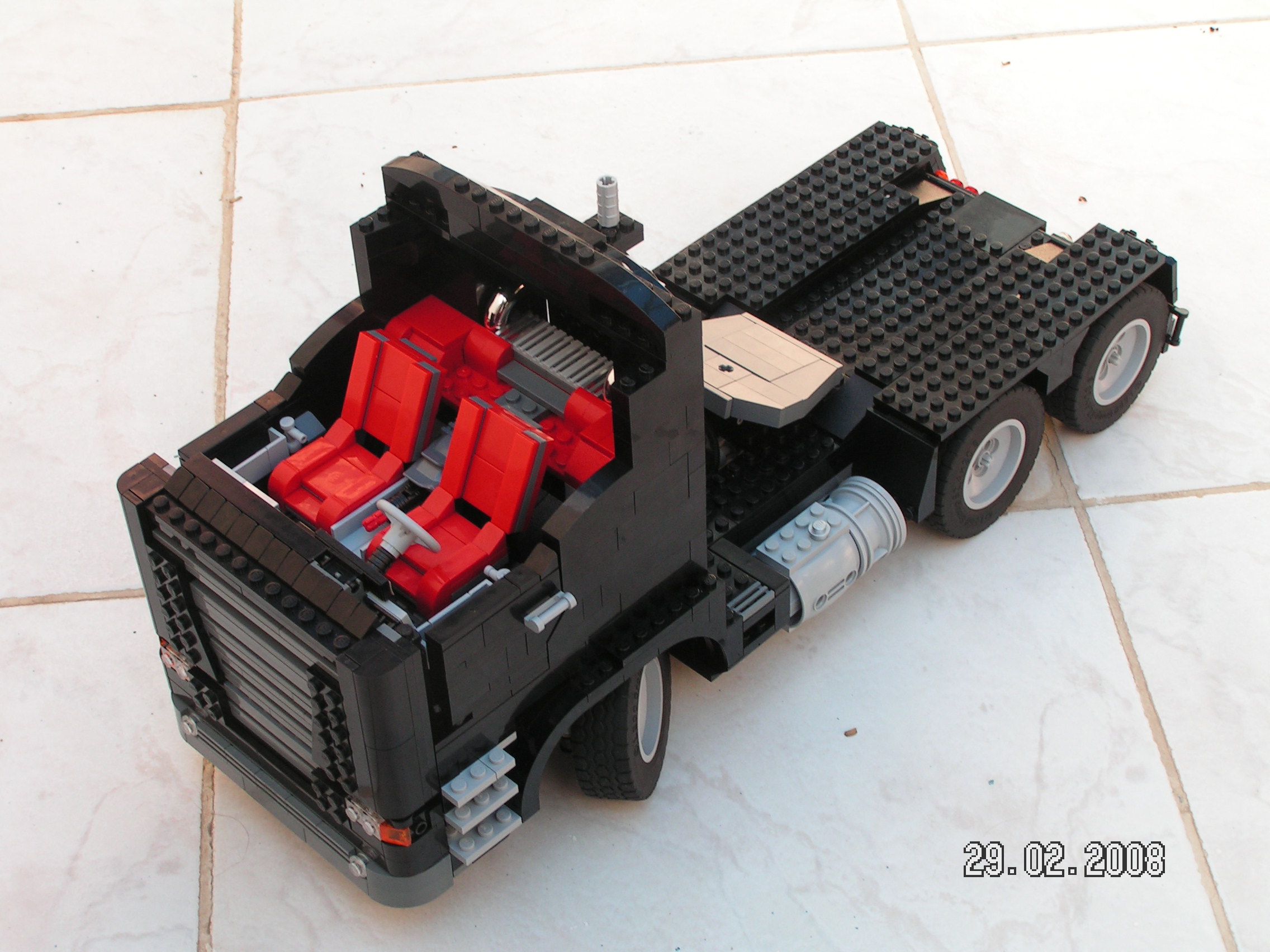 sc-620-001.jpg