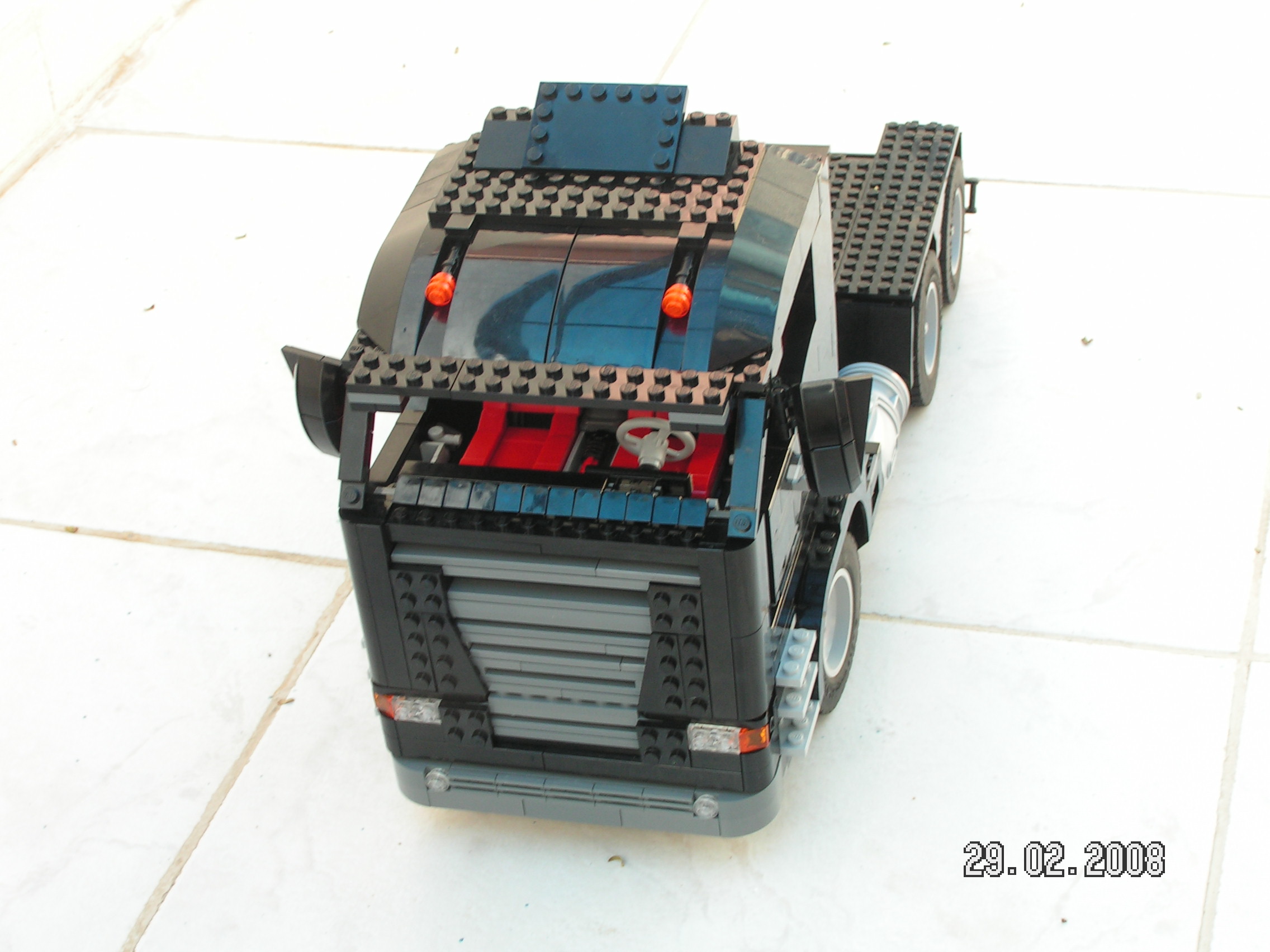 sc-620-006.jpg