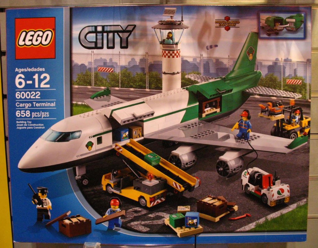 lego-city-60022-cargo-terminal-1024x798.jpg