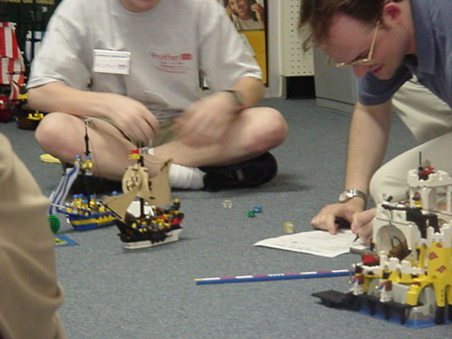 pirates15_lindsay_attacking.jpg