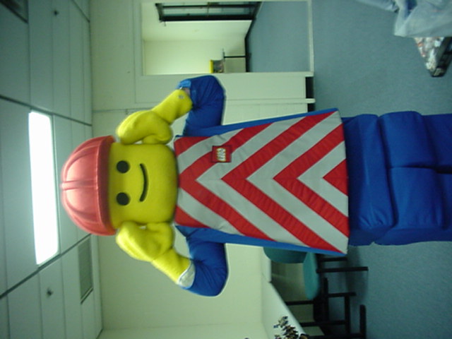 the_minifig_aah.jpg