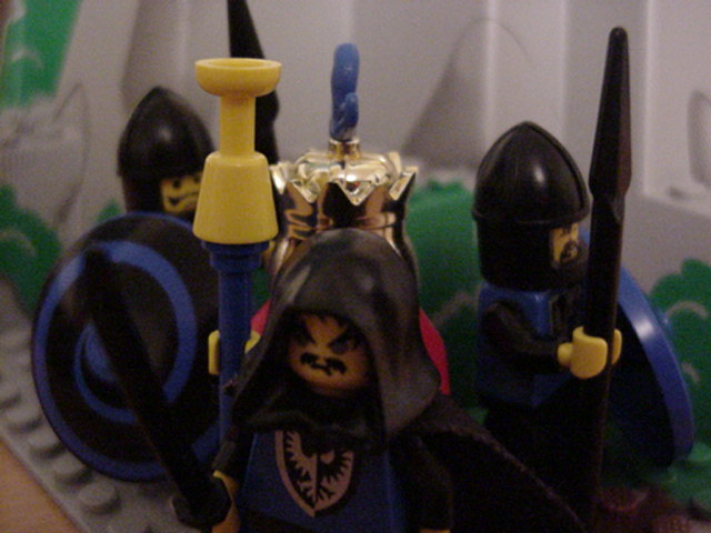 royal_guards1.jpg