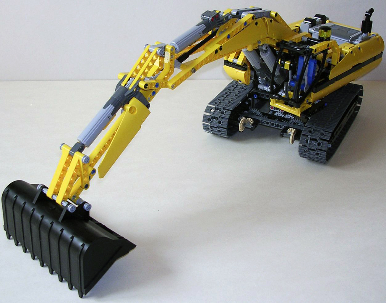 excavator-4.jpg