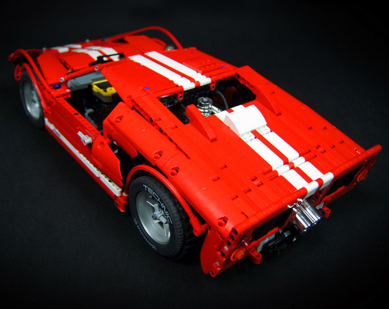 ford-gt40-18.jpg