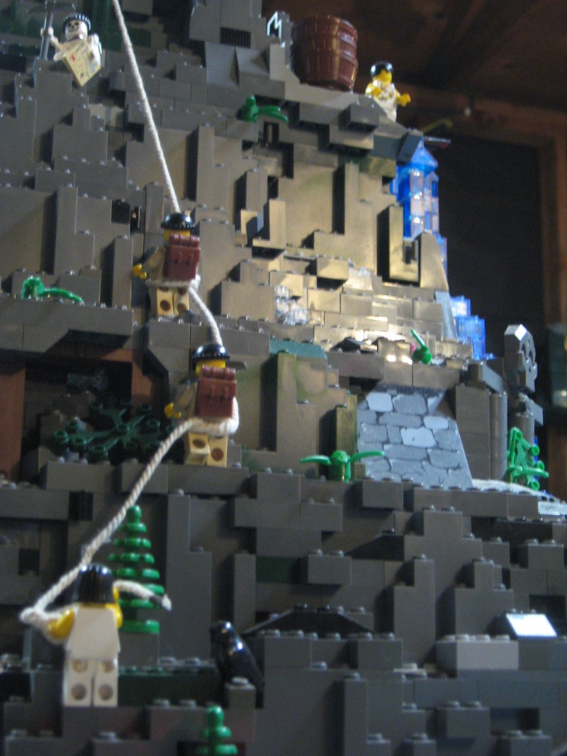 lego_mountain_01.jpg