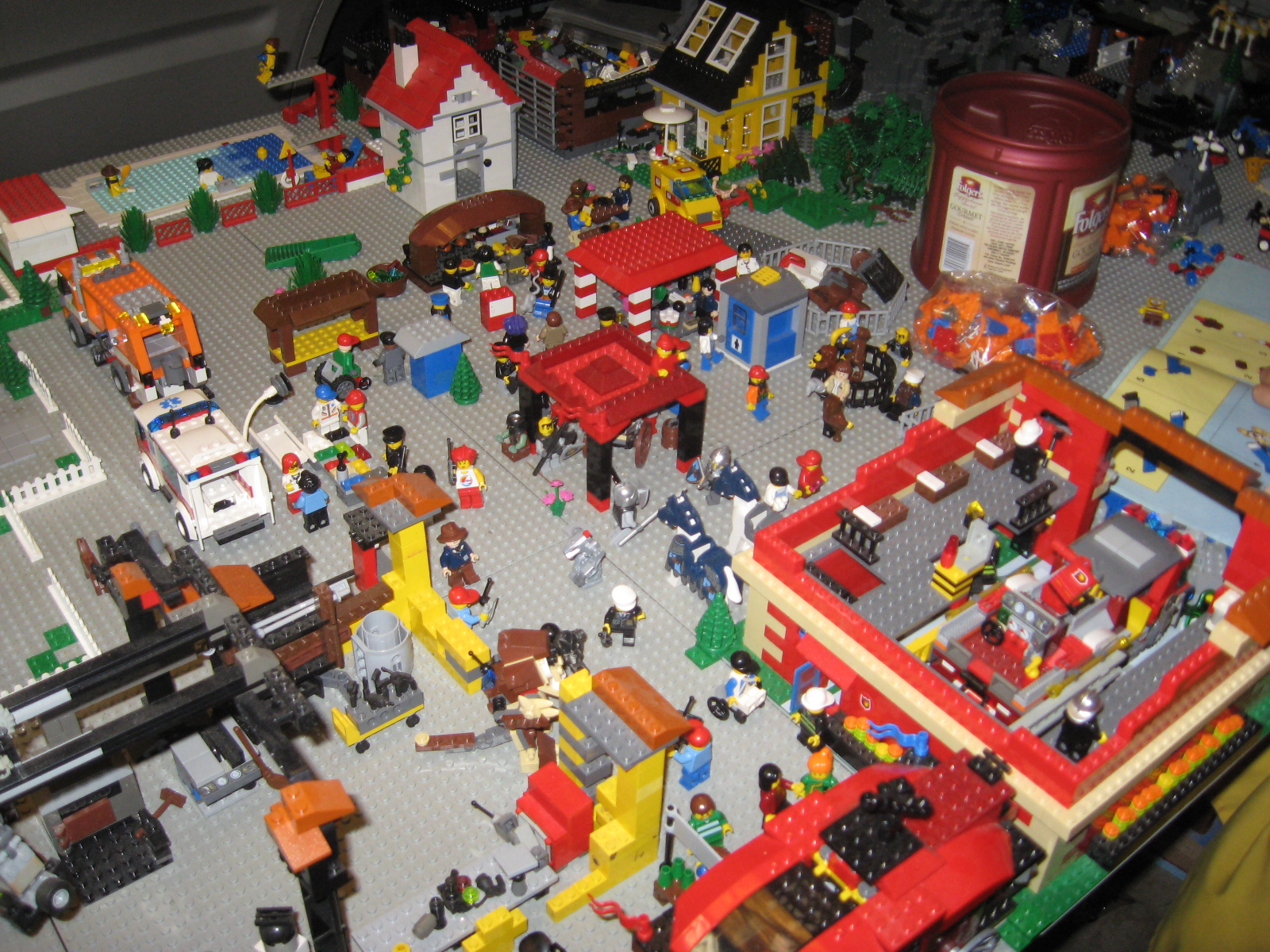 bustling_street_faire_03.jpg