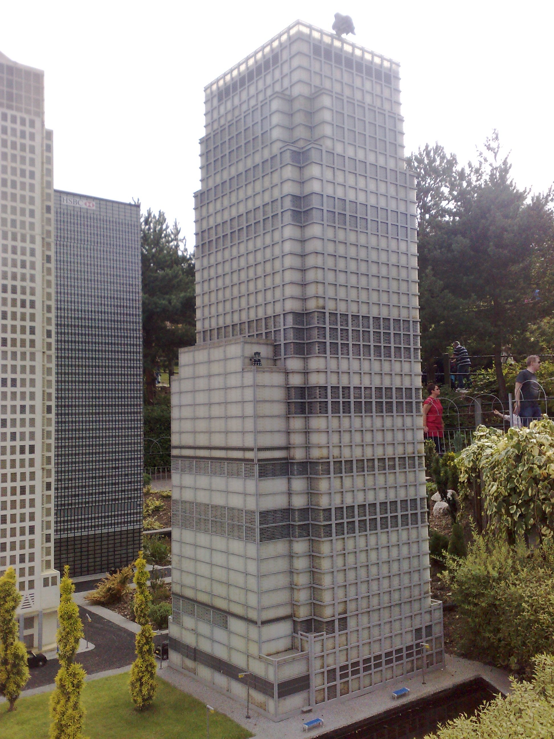 canary-wharf.jpg