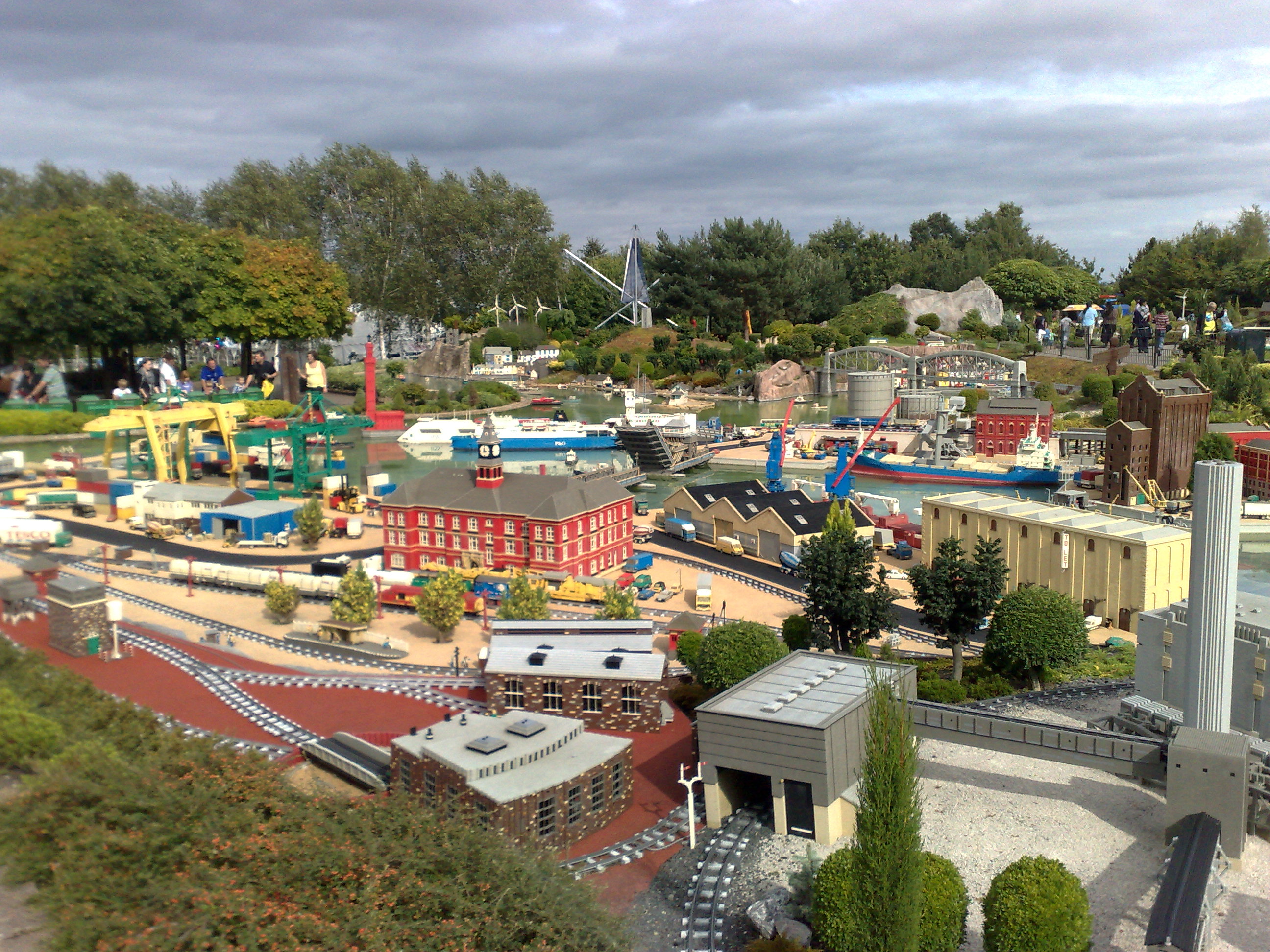 legoland2.jpg