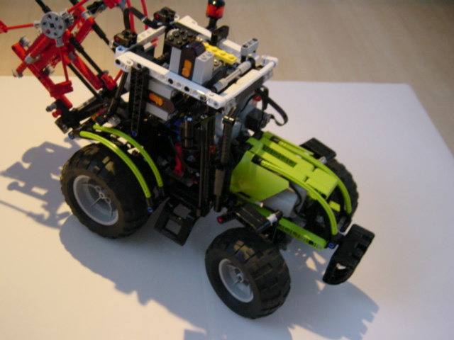 brickshelf_traktor_003.jpg