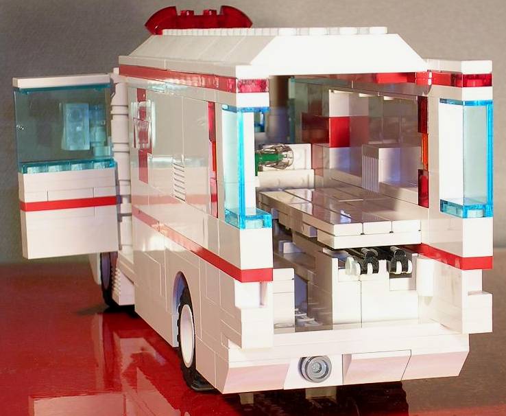 ambulance06.jpg