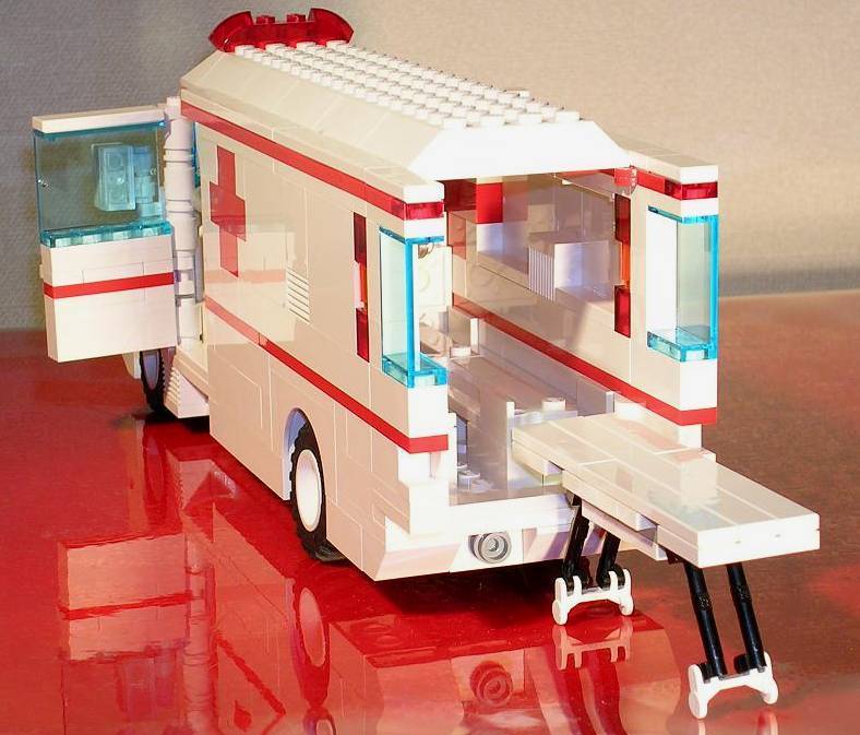 ambulance07.jpg