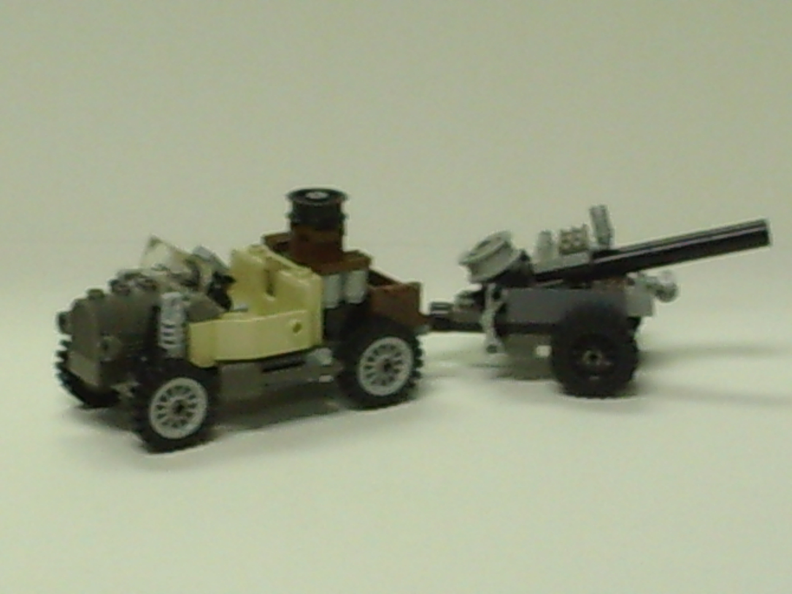 005_car_and_artillery.jpg