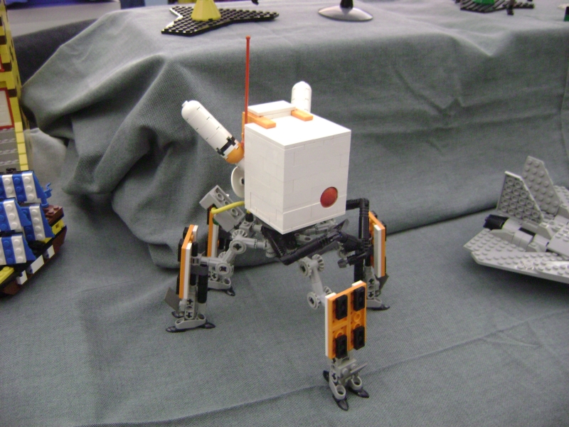 toyshow08_moc_steve_1456.jpg