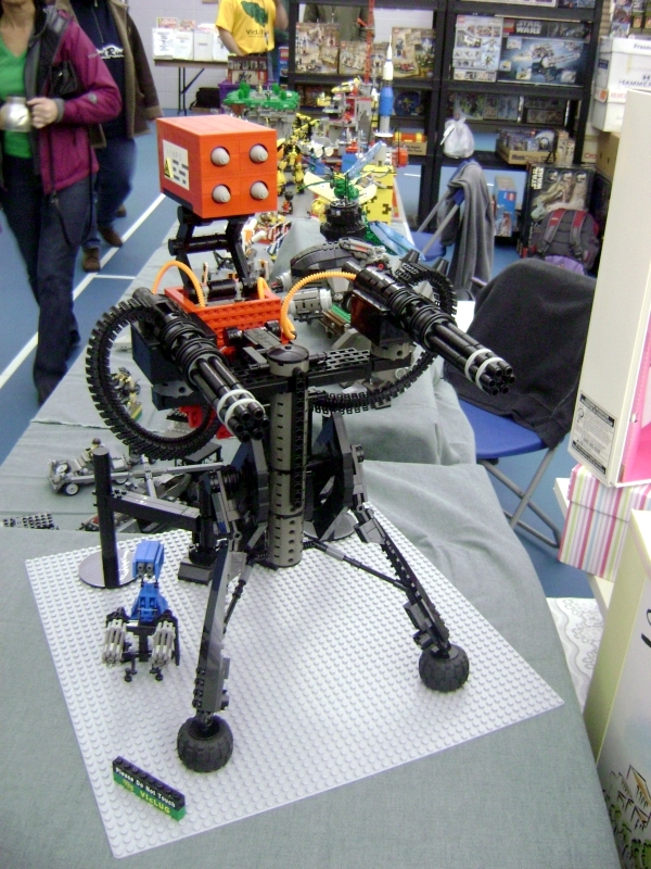 toyshow08_moc_steve_1465.jpg