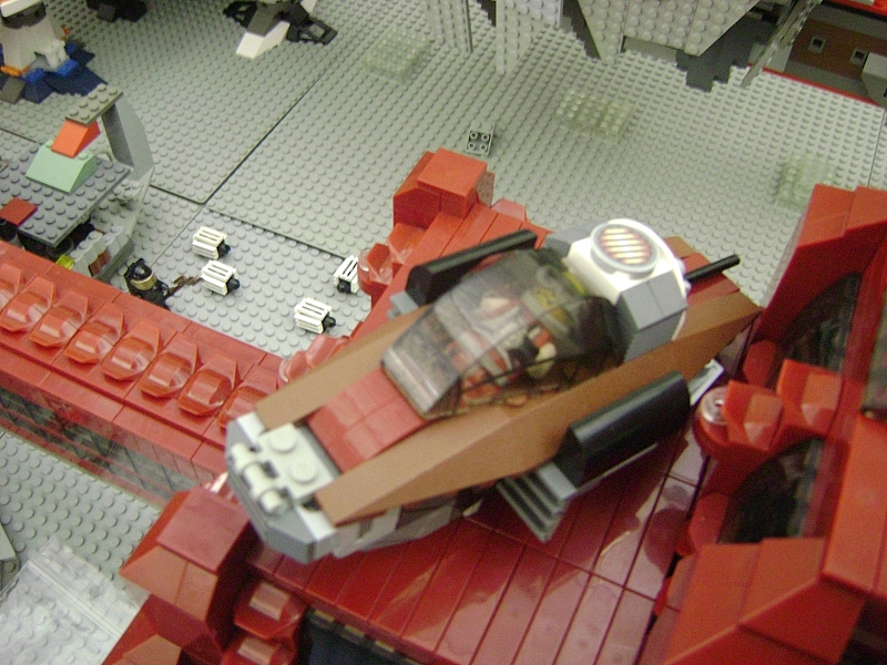 toyshow08_moonbase_0verview_1475.jpg