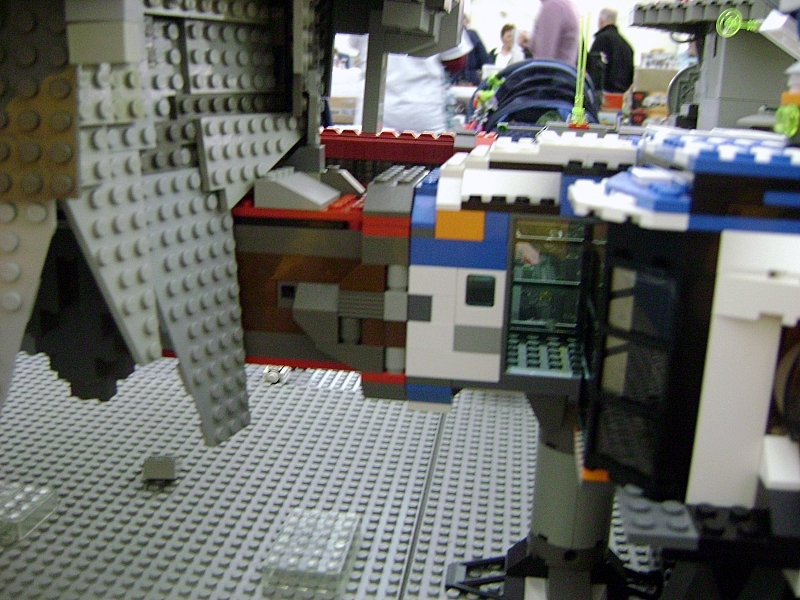 toyshow08_moonbase_0verview_1507.jpg