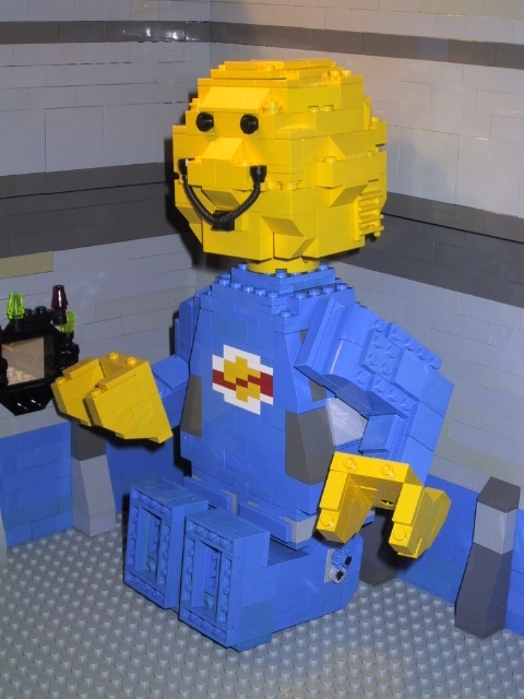 robofig_f_sit.jpg