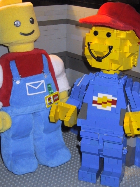 robofig_x_with_stuffy.jpg