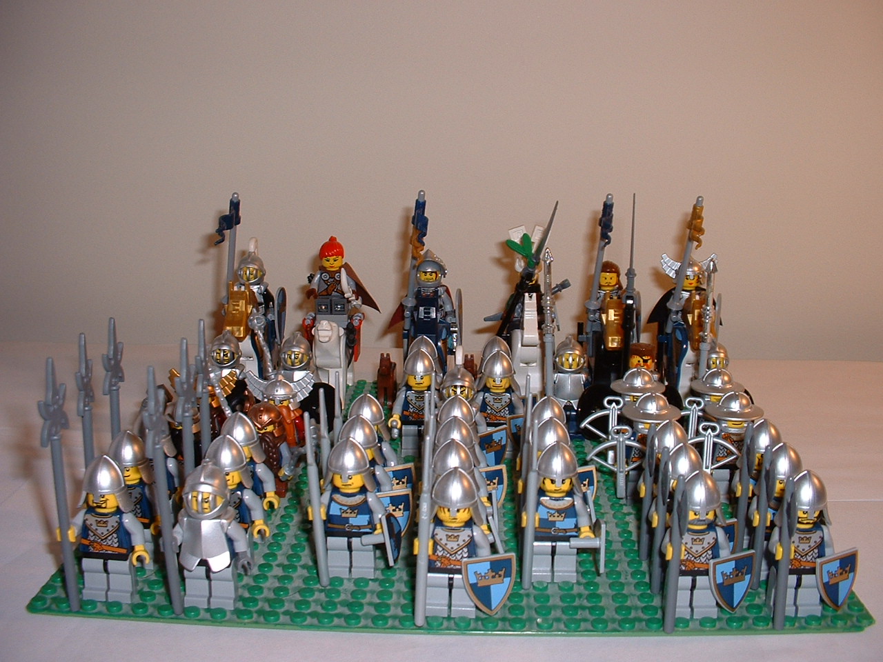 crown_knights-army-ii.jpg
