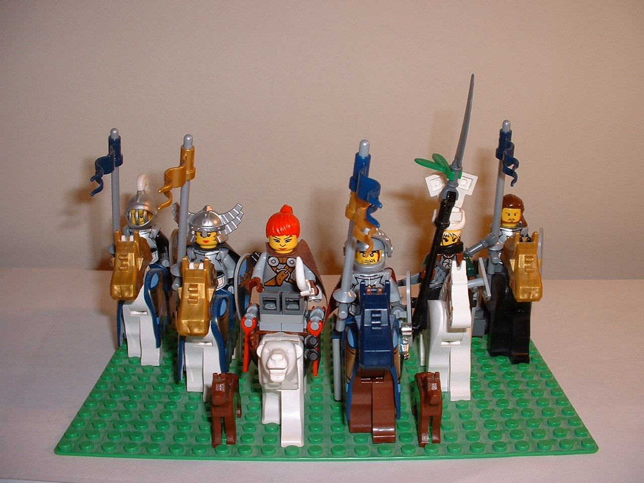 crown_knights-leader_and_lieutenants-ii.jpg