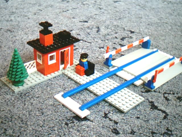 lego_146_level_crossing.jpg