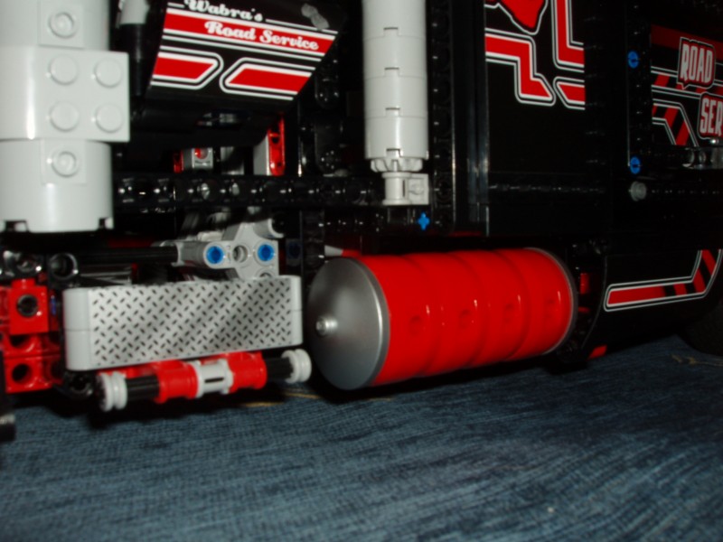 8285-p30.jpg