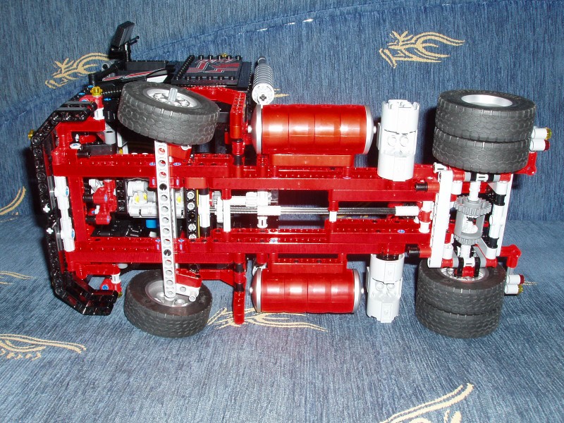 pb145319.jpg