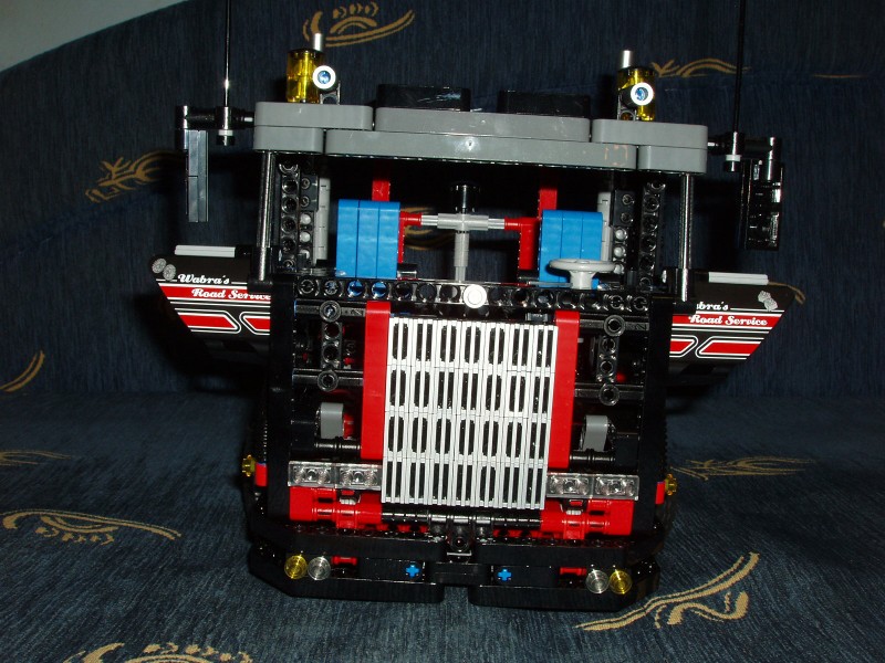 pb145321.jpg