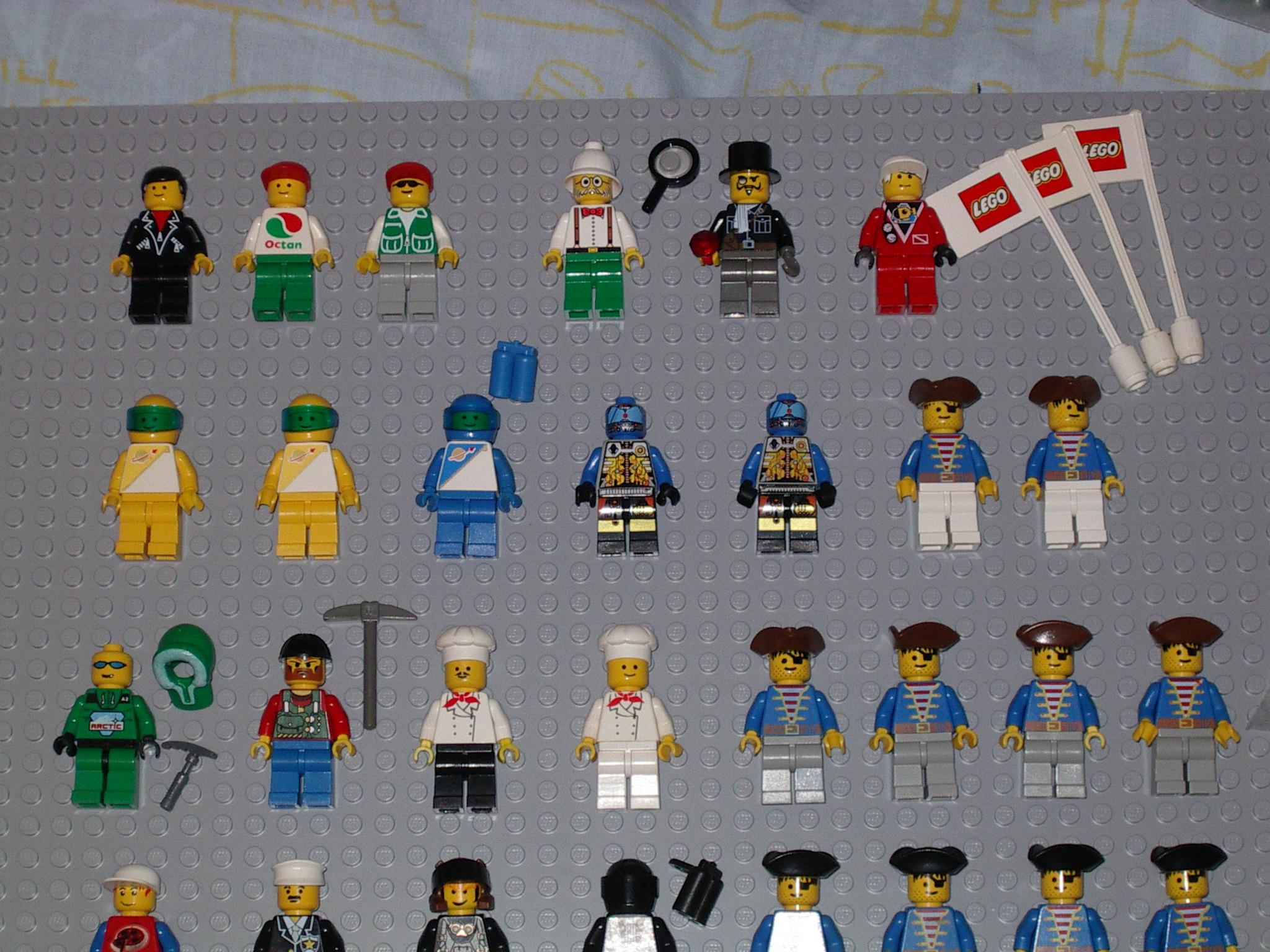 minifigs1.jpg