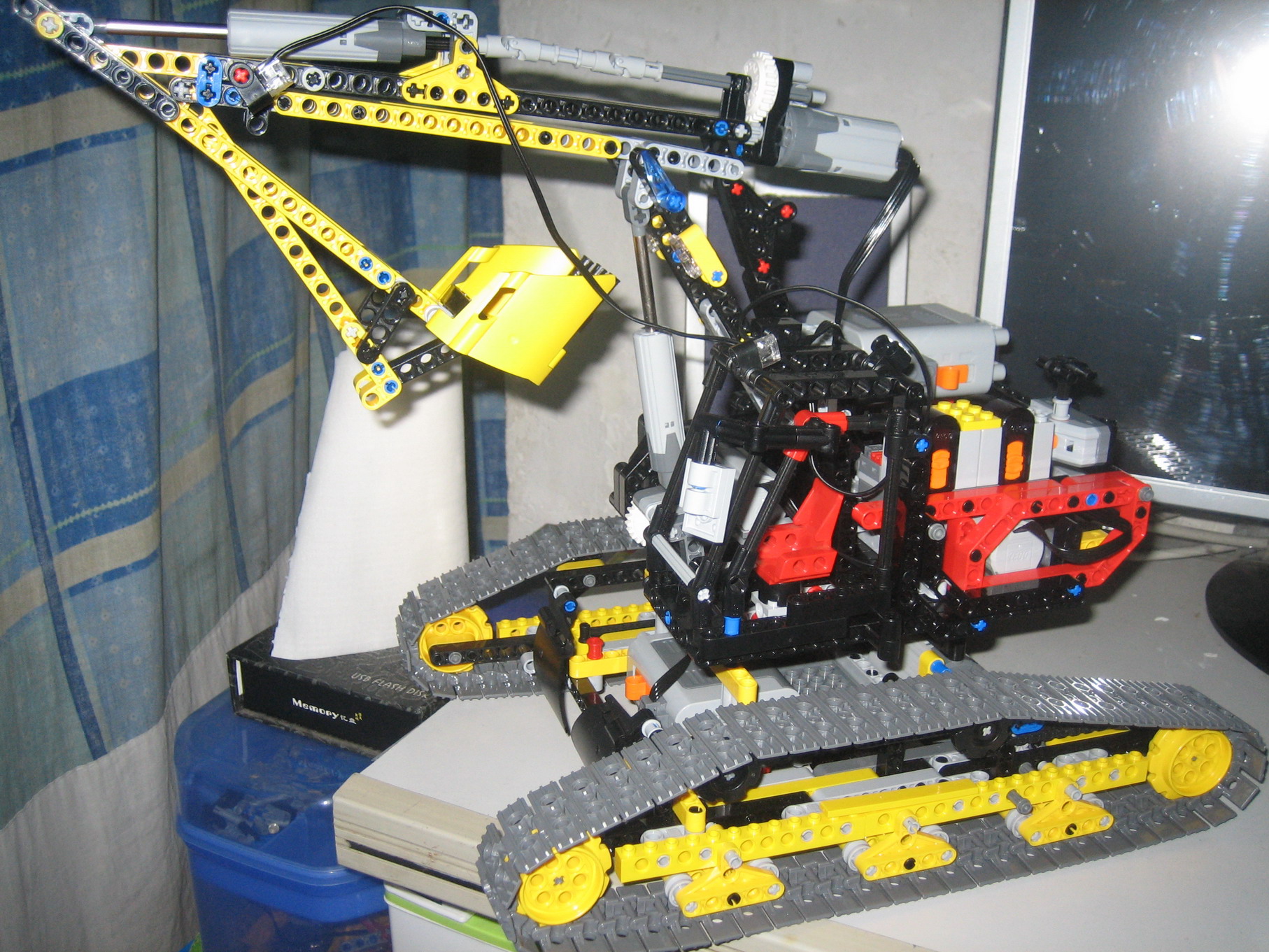excavator00.jpg