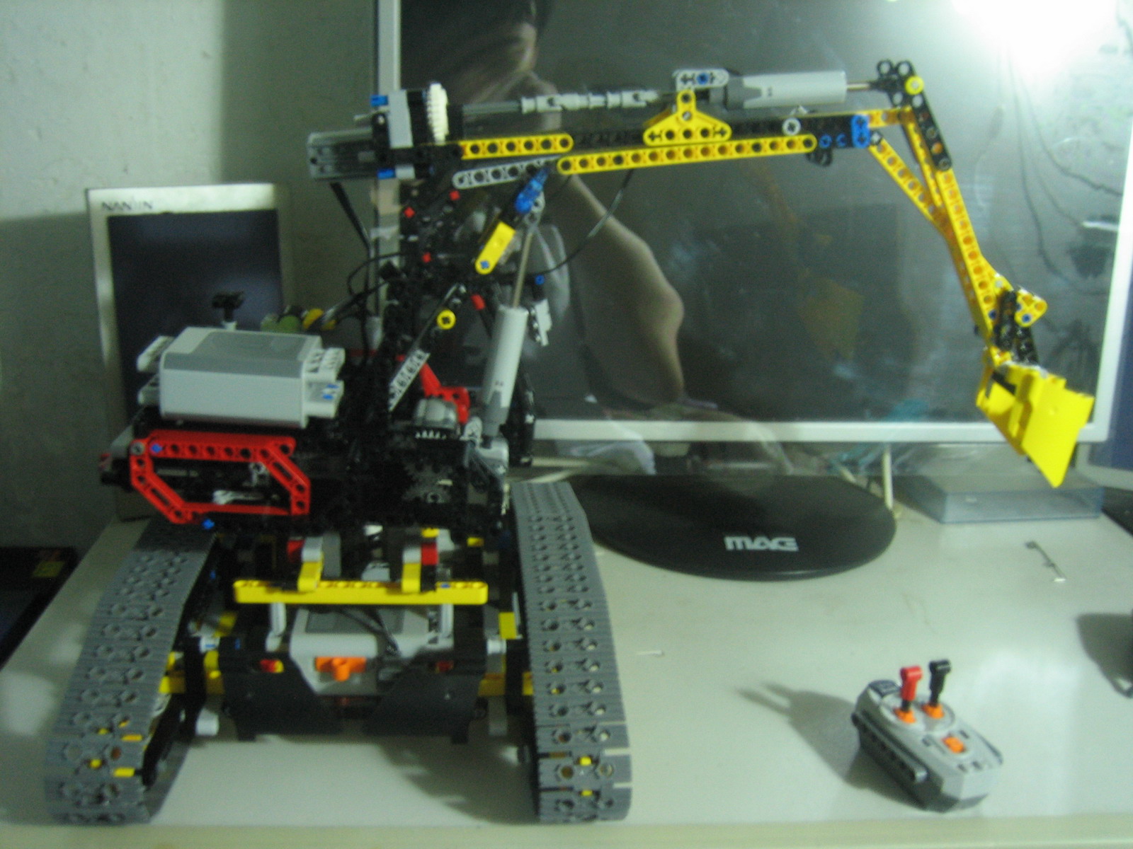 excavator16.jpg