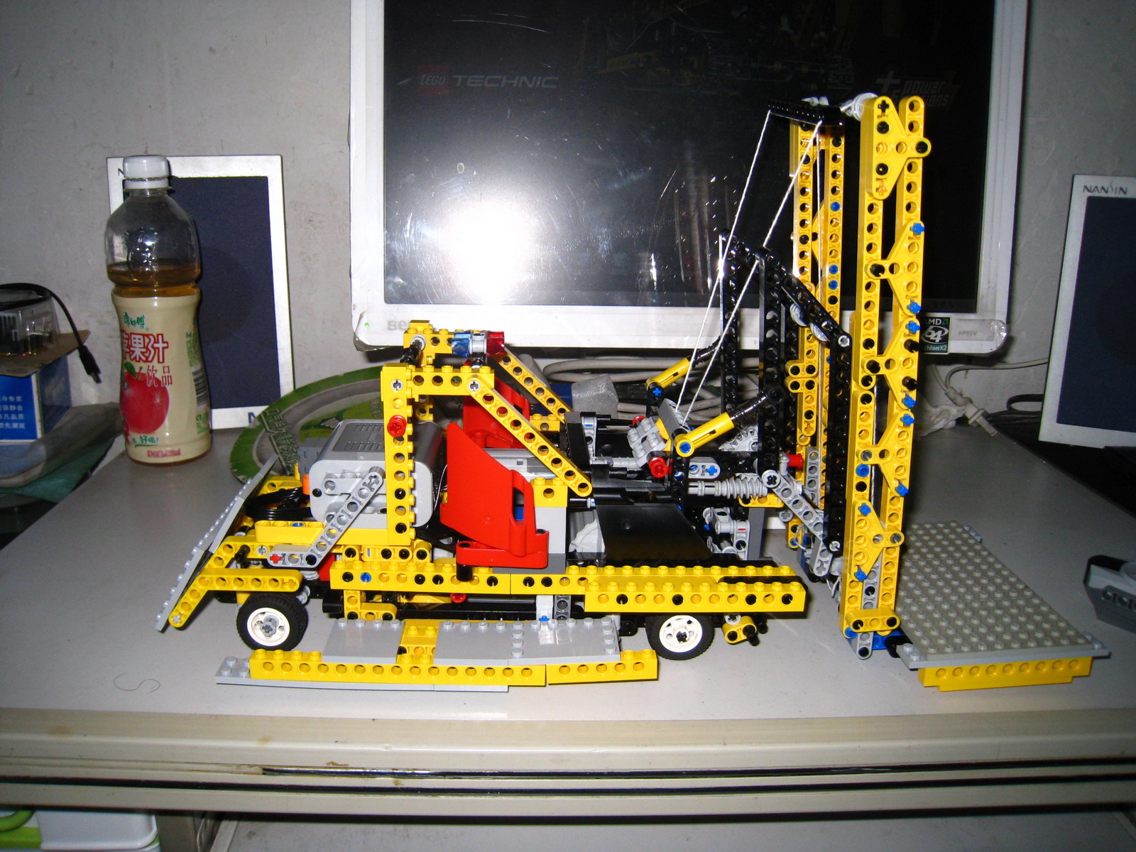 forklift03.jpg