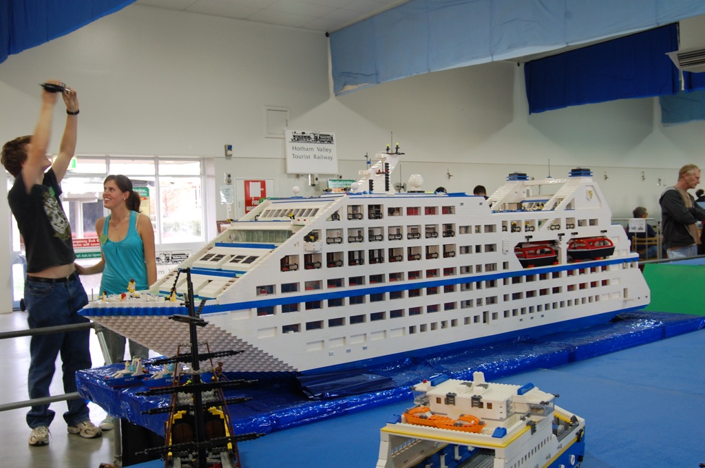 101-ship1.jpg