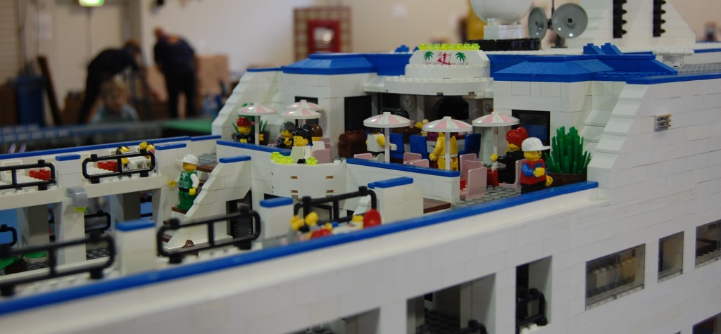 103-ship3.jpg