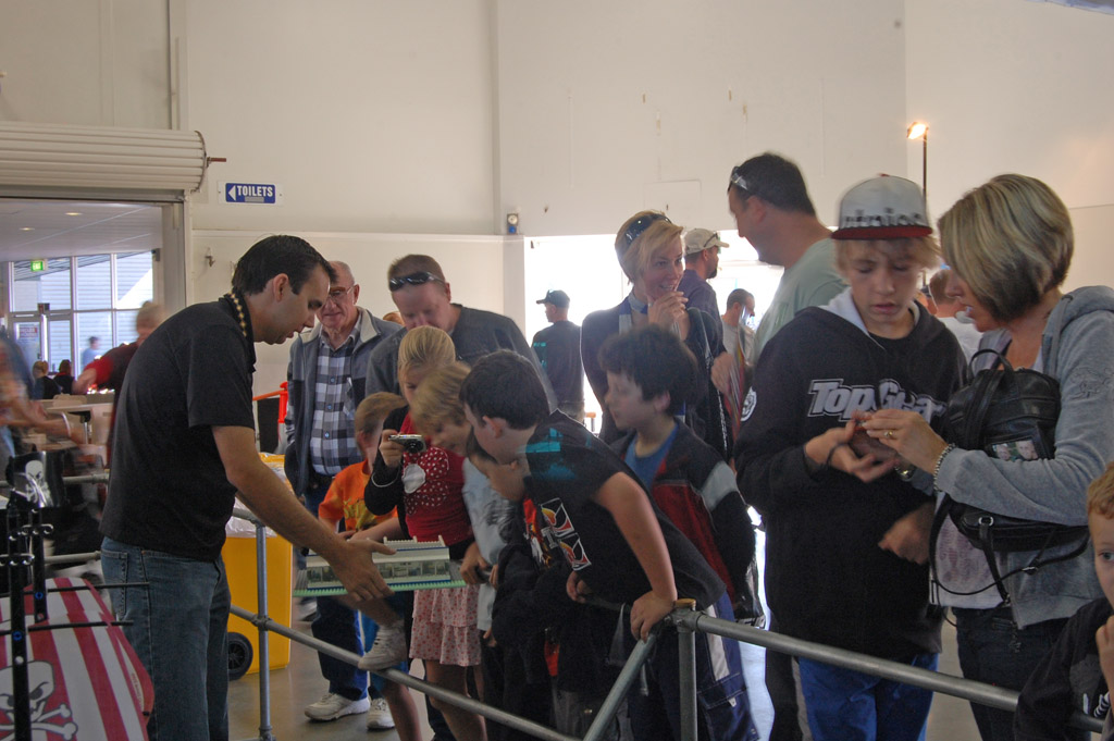 107-shiptour.jpg