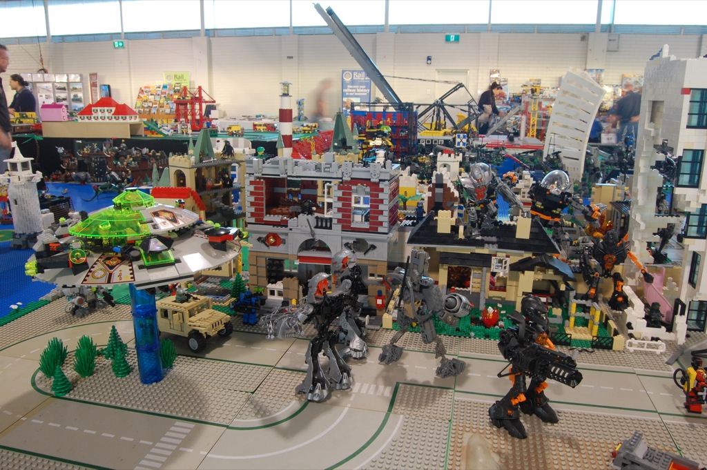 01-warzone1.jpg