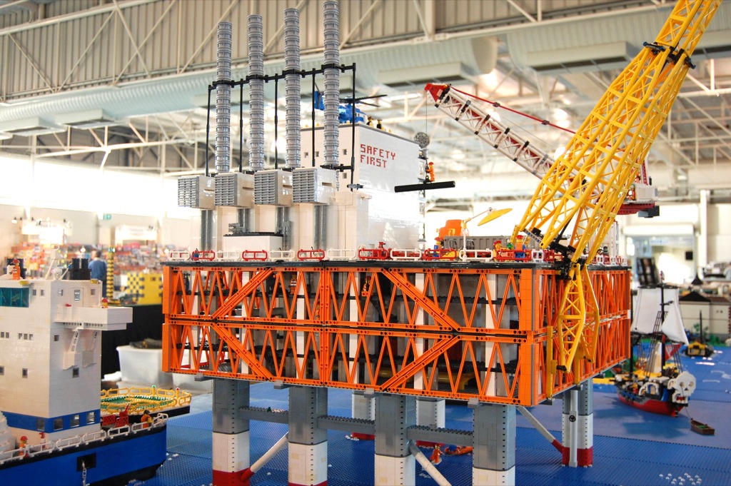 sea-lng_platform2.jpg