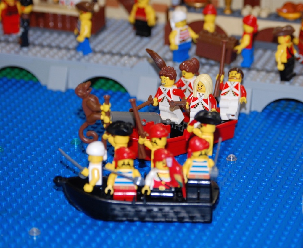 02_pirates3-fun-with-boats.jpg