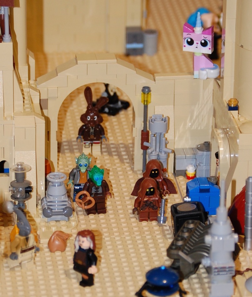 09_mos-eisley_minifigs-04.jpg