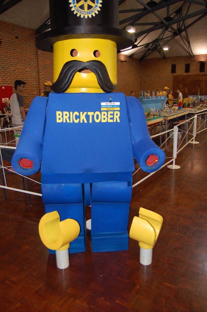 mr-brick-no-hands.jpg