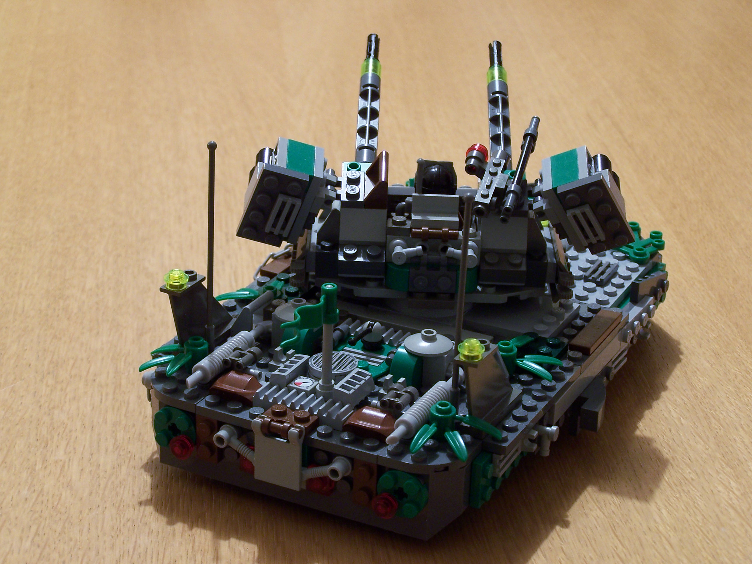 lego_hoover_tank_05.jpg