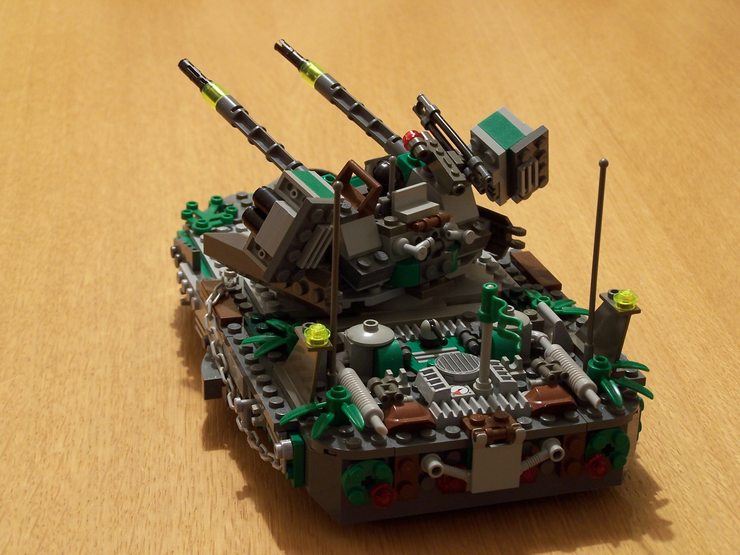 lego_hoover_tank_06.jpg
